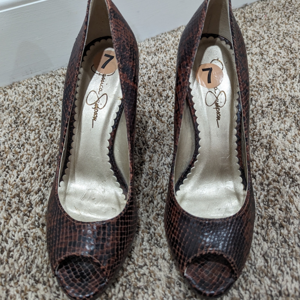 Jessica Simpson Brown Peep Toe Heels